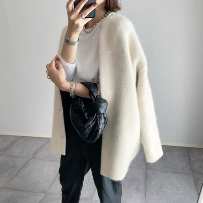 Grace – Comfortable Soft Wool Cardigan