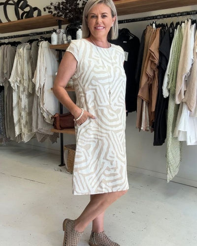 Nelia – Casual Summer Dress with Round Neckline