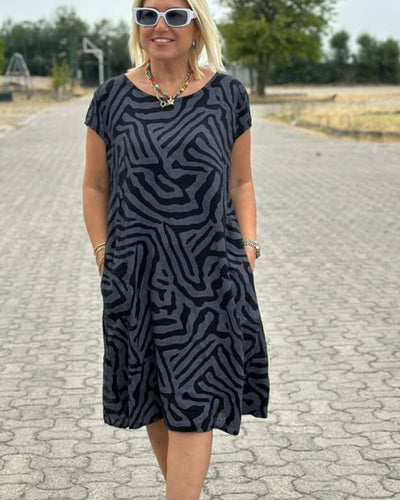Nelia – Casual Summer Dress with Round Neckline