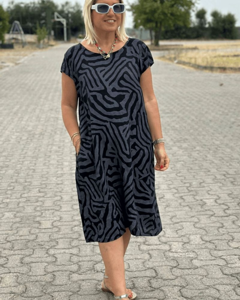 Nelia – Casual Summer Dress with Round Neckline