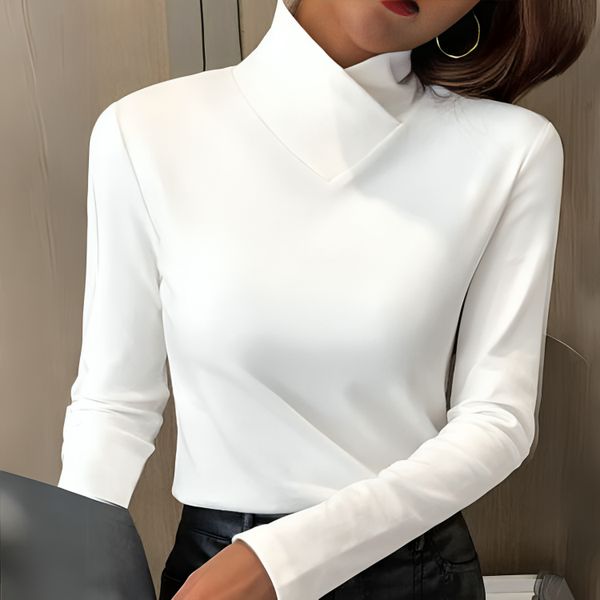 Bev – Elegant Turtleneck Fit