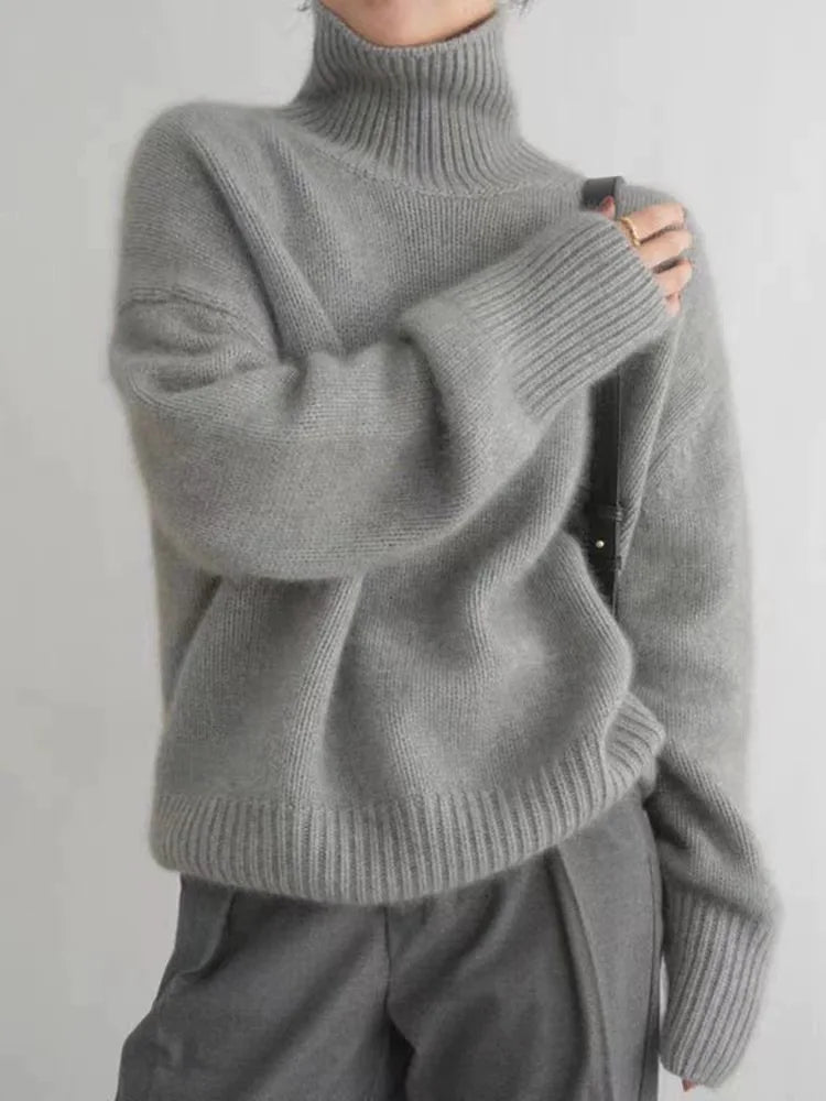 Isla – Elegant Roll Neck Jumper