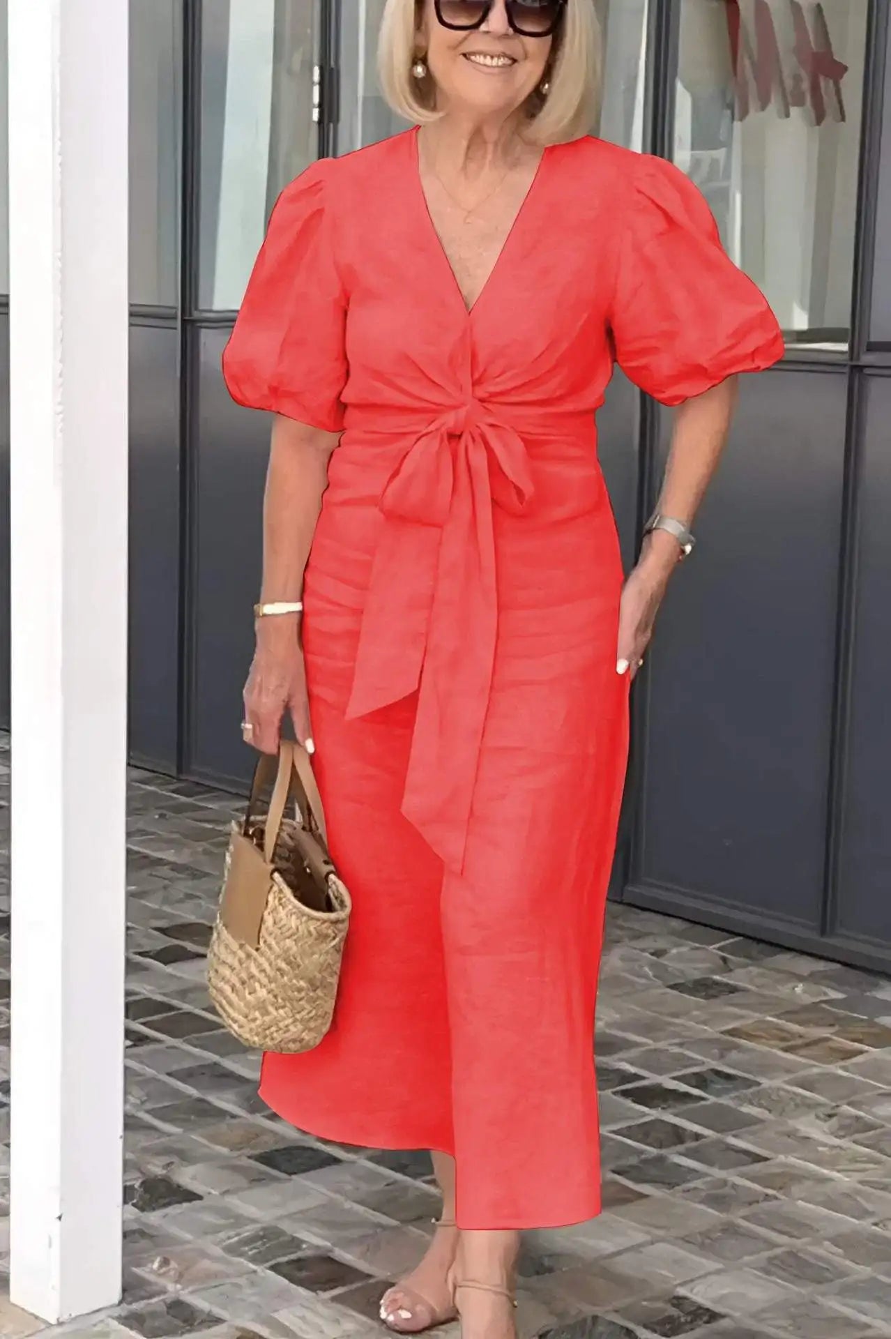 Harper – Elegant V-Neck Dress
